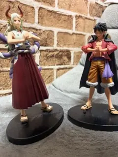 ワンピース フィギュア ヤマト ルフィ 2体セットのサムネイル