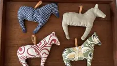 ダーナラホースの布製オーナメントセット