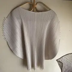PLEATS PLEASE BASIC MADAME-T SMALL ホワイト - メルカリ