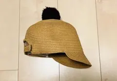 ポンポン付きベージュ麦わら帽子のサムネイル