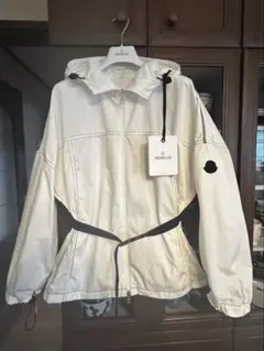 MONCLER RONHUA 黒ワッペンハンガー付き極美品