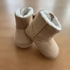 ベージュ スエード ベビーブーツ　11.5cm ムートンブーツ