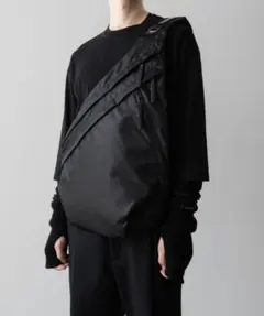 新品‼️　sublations TRIANGLE SLING BAG Lのサムネイル