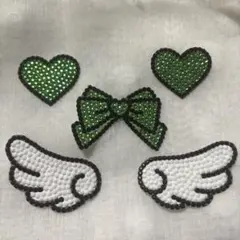 うちわデコパーツ 緑　羽　リボン　ハート