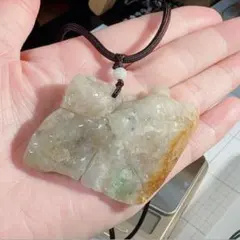 R2-02957天然本翡翠《本物保証》大型ペンダント　原石翡翠 ネックレス