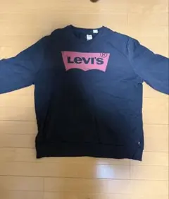 Levi's ロゴ入り黒スウェット