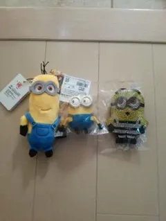 ミニオンズキーホルダー(ボブ、ケビン)ラインストーン風なキーホルダー