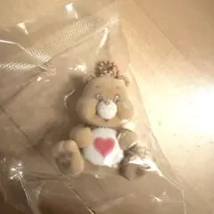 ケアベア　フロッキーフィギュアマスコット　テンダーハートベア