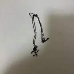 ネックレス 人間