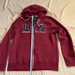 Abercrombie & Fitch 赤 フルジップ パーカー L