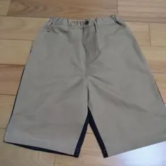 新品☆コムサイズム　ベージュ　ドッキンググルカハーフパンツ140㎝