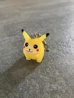 希少品　ポケモン マジックライトキーホルダー ピカチュウ
