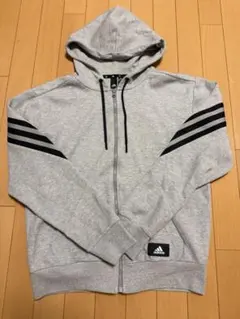 adidas グレー フルジップパーカー