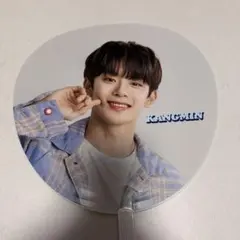 verivery ベリベリ カンミン うちわ - メルカリ