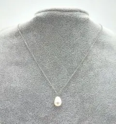 雫型 一粒パールの洗練ネックレス