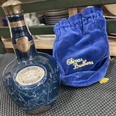 シーバス　ロイヤルサルート21年　陶器ボトル　巾着・箱付【古酒】 シーバス ロイヤルサルート21年 陶器ボトル 巾着・箱付【古酒】 - メルカリ