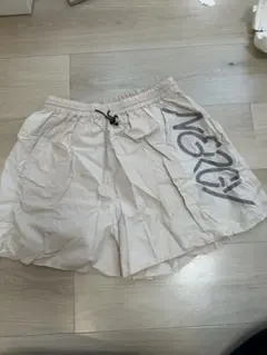 アイボリー Mサイズ ランニングロゴプリント ショートパンツ