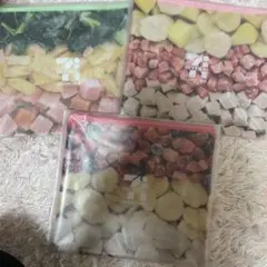 セブンイレブンくじG賞スムージーフラットポーチ3種セット