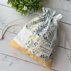 ◇6-161.ハンドメイド　パッチワークきんちゃく袋