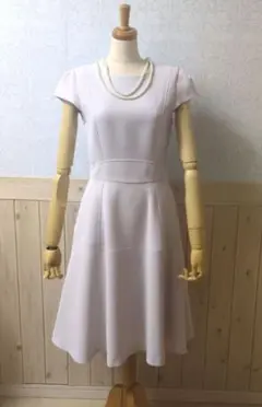 美品★フォクシーニューヨークFOXEY（グレーがかった）ホワイトワンピース38