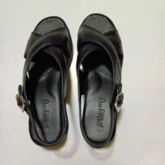 クロスストラップ ブラックサンダル