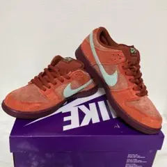 SB Dunk Low Mystic Red and Rosewood