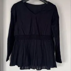 ネイビー フリルデザイン 長袖トップス