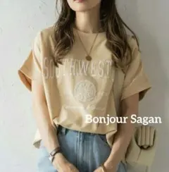 ボンジュールサガン カレッジ刺繍ピグメントスウェット ベージュTシャツ