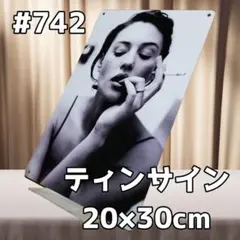ティンサイン　看板（ブリキ製）　ポスター　映画　音楽　ドラマ　モニカ・ベルッチ