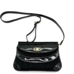 【GUCCI】ショルダーバッグ　GG金具　GGキャンバス　ブラック