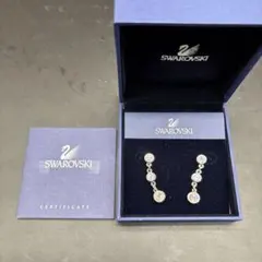 SWAROVSKI スワロフスキー 3連ドロップピアス