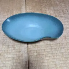 陶器製楕円形水盤 青色とベージュ 陶器製楕円形水盤 青色とベージュ 水盤 陶器のおすすめ人気商品