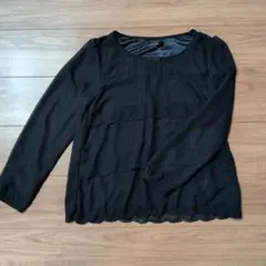 ブラック スカラップエッジ 長袖トップス