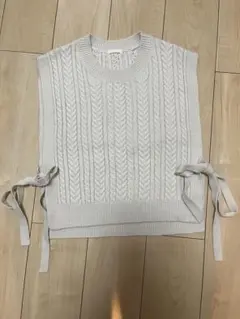 GU ケーブルサイドリボンベスト