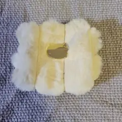 ふわふわ ファー アイボリー × ゴールドプレート ポーチ 小物入れ