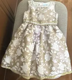 ドレス（140サイズ、発表会・結婚式など）