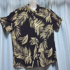 送込♬新品☆アロハシャツ 黒地に葉柄 半袖　XXL