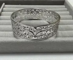 藤本ひとみ 星影のブレス 銀の透かし彫り風バングル ブレスレット フィリグリー