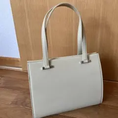 [美品]ライトグレー ハンドバッグ