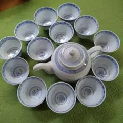 景徳鎮　中国茶器セット 急須と茶碗13個（11+2） 青白磁 ホタル焼き