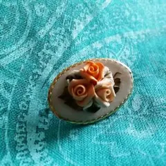 美品　１点物　春の花園ブローチ　英国製