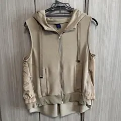 BEATRICE フード付き ノースリーブ パーカー