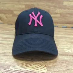 NEW ERA 9FORTY NY ヤンキース キャップ 黒×ピンク - メルカリ