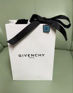 GIVENCHY × YUTA 神宮寺勇太 コラボ チャーム 特別ラッピング