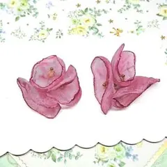 No.582☆華やかシフォンフラワー（ローズ）ピアス イヤリング マスクチャーム