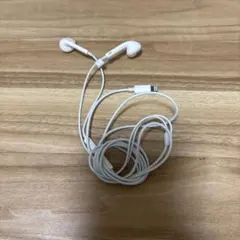 Lightningコネクタ イヤフォン ホワイト