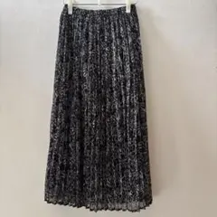 GUモノトーン 花柄 プリーツロングスカートのサムネイル