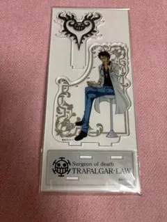 トラファルガー・ロー 白衣 医者 アクセサリースタンド アクリル