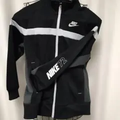 NIKE ジップアップジャケット ブラック/ホワイト