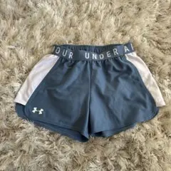 Under Armour ショートパンツ グレー/ホワイト